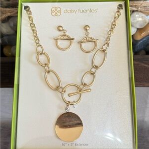 Daisy Fuentes Gold Statement Pendant Statement Necklace and Earrings Set